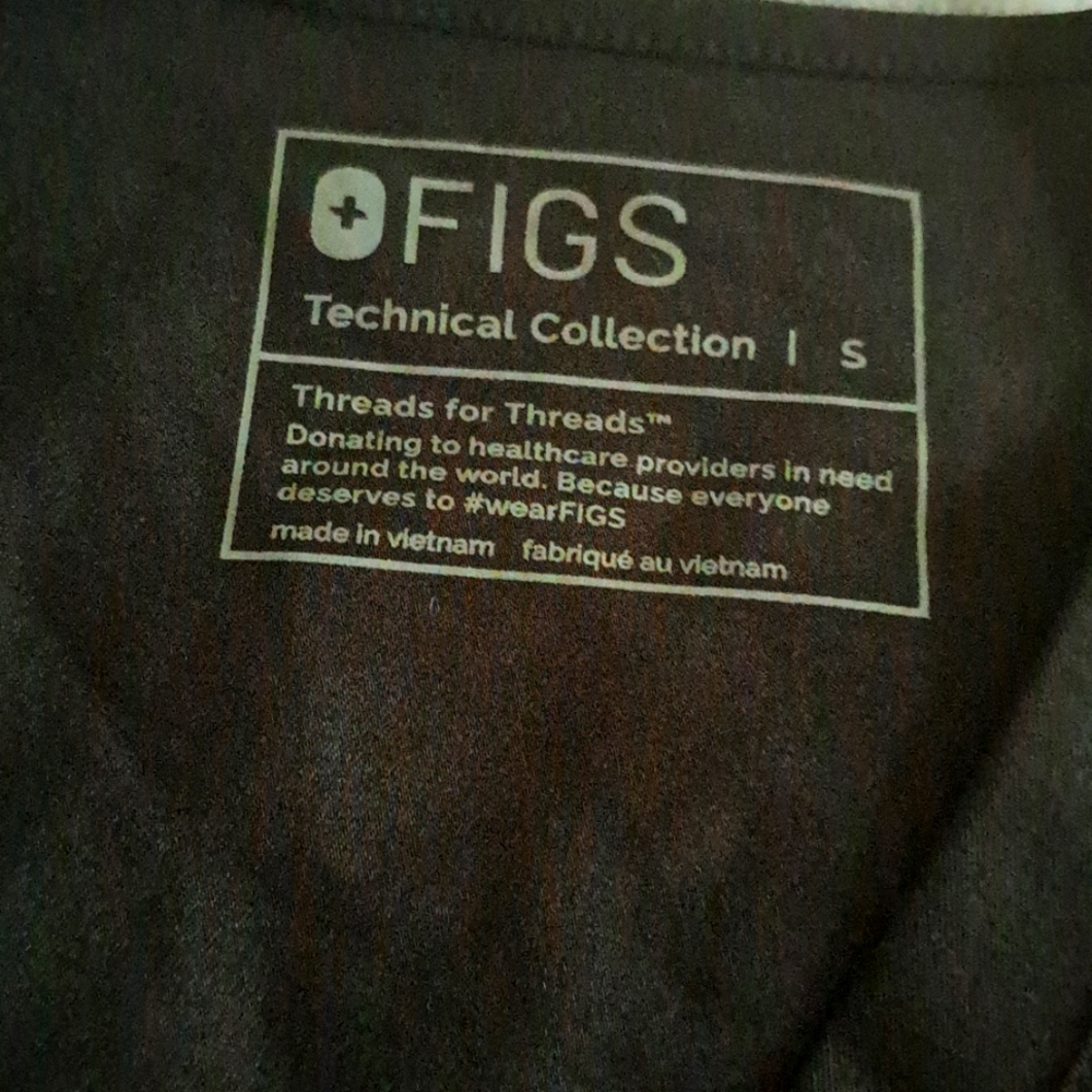 Figs Top Small - image 3